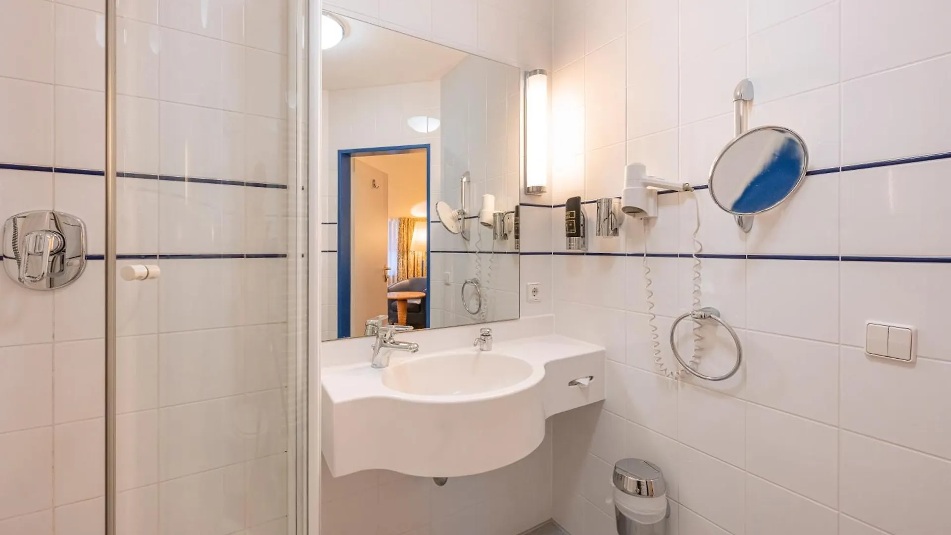 Hotel Neuwirt Sauerlach 3*,  Niemcy