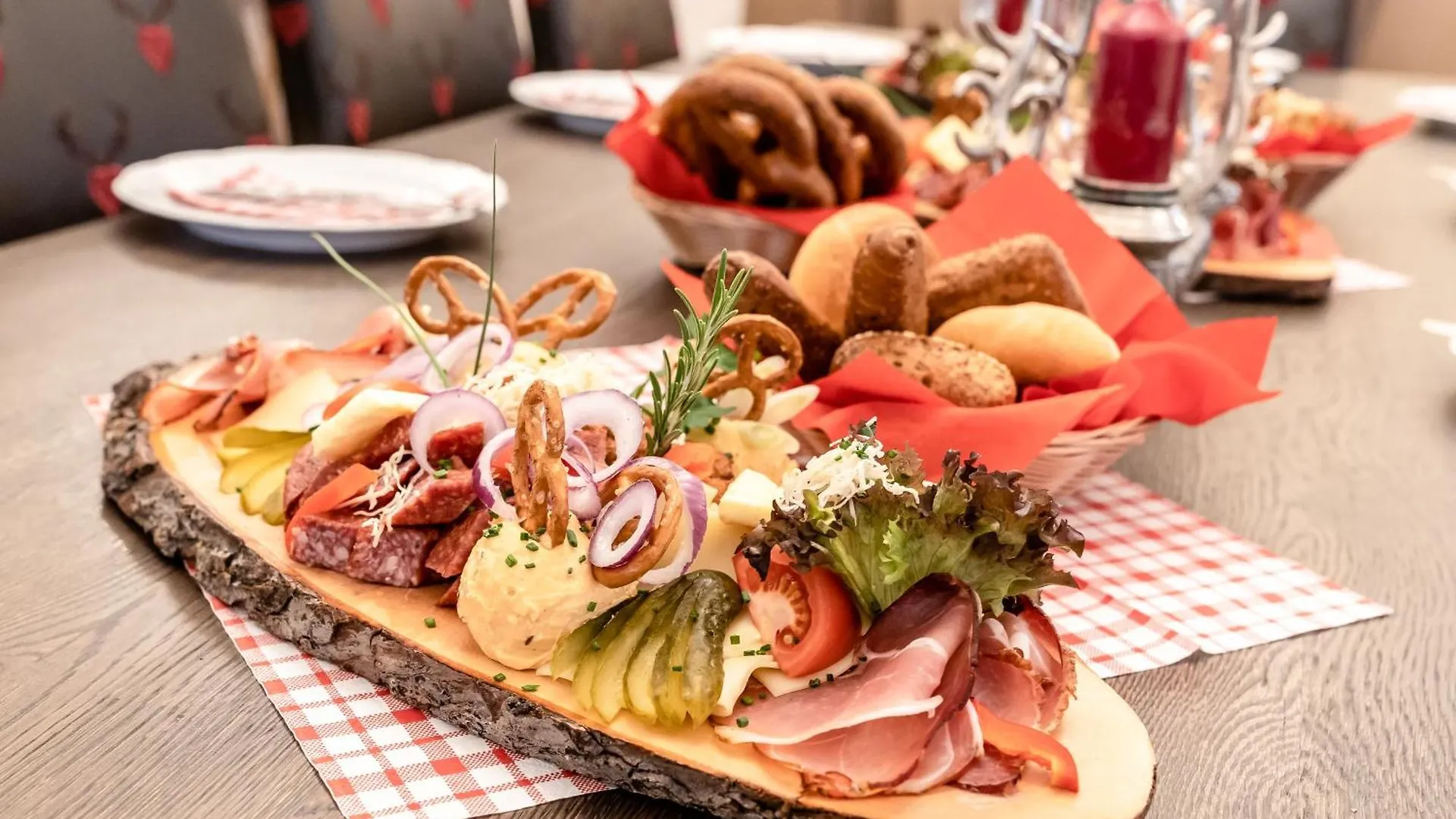 Hotel Neuwirt Sauerlach 3*,  Niemcy